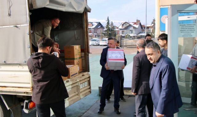 İyilik Timi öğrencilerinden ihtiyaç sahiplerine destek