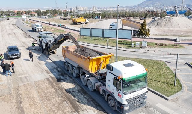 Kartal Kavşağı'nda hummalı çalışma