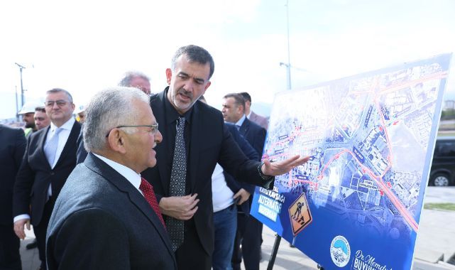 Kartal Kavşağı trafiğe kapanıyor