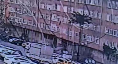 Kayseri'de 5. kattan atlayan bir kişi hayatını kaybetti: O anlar kamerada