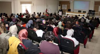 Kayseri’de “Anne Sütü Danışmanlığı Eğitimi” sertifika töreni düzenlendi