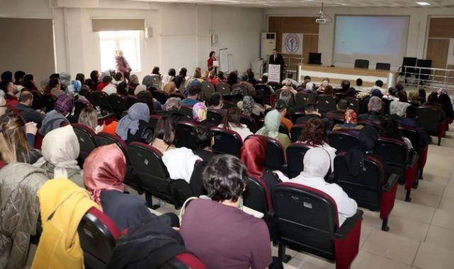 Kayseri’de “Anne Sütü Danışmanlığı Eğitimi” sertifika töreni düzenlendi