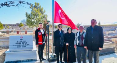 Kayseri’de bayram öncesi şehit kabirlerine ziyaret