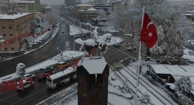 Kayseri'de Kar Yağışı Yerini Pus ve Sise Bırakıyor: Sıcaklıklar Hafta Ortasında Yükselecek