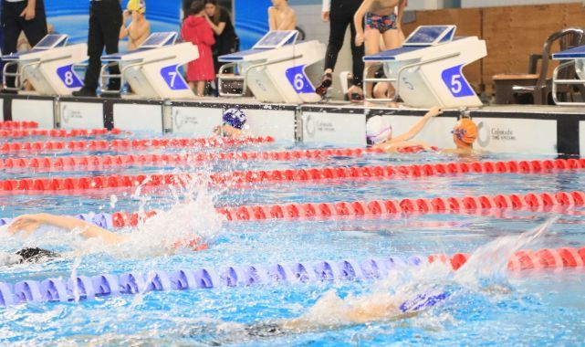 Kayseri'de kulaçlar şampiyonluk için atıldı