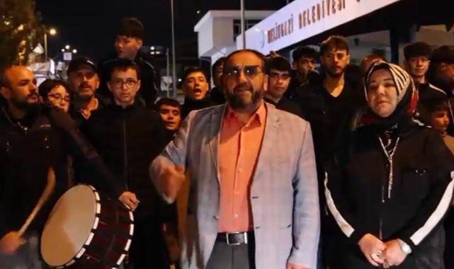 Kayseri’de mahalleliden ‘Kabe'de Hacılar’ performansı