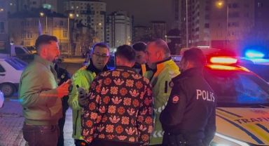 Kayseri’de polis ekiplerinden kaçan 2 alkollü sürücüye 920 bin TL idari para cezası yazıldı