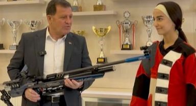 Kayseri’nin ilk SEM Olimpik Tüfek sporcusuna malzeme desteği