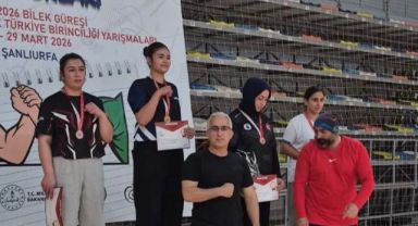 Kayserili sporculardan bilek güreşinde 3 Türkiye şampiyonluğu