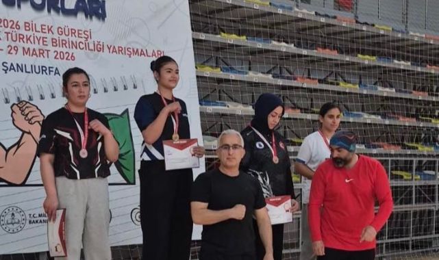 Kayserili sporculardan bilek güreşinde 3 Türkiye şampiyonluğu