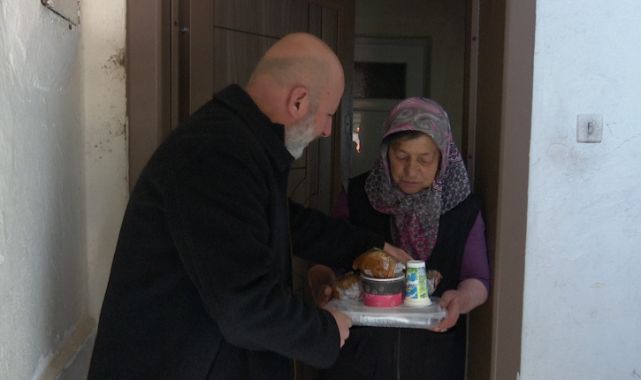 Kocasinan Belediyesi’nden ihtiyaç sahiplerinin iftar sofrasına sıcak yemek desteği