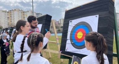 Okçuluk Küçükler İl Birinciliği müsabakaları sürüyor