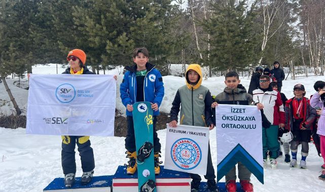 Okul Sporları Snowboard Türkiye Birinciliği’nde kürsüye Kayseri ambargosu