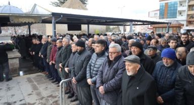 Soluk borusuna yiyecek kaçınca hayatını kaybeden Fevzi Bilici, son yolculuğuna uğurlandı 