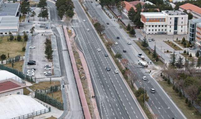 Talas Bulvarı 5 şeritli yeni haliyle hizmete açıldı