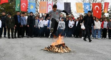 Tomarza'da Nevruz Bayramı coşkuyla kutlandı