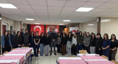 Tomarza protokolü öğrencilerle iftarda buluştu