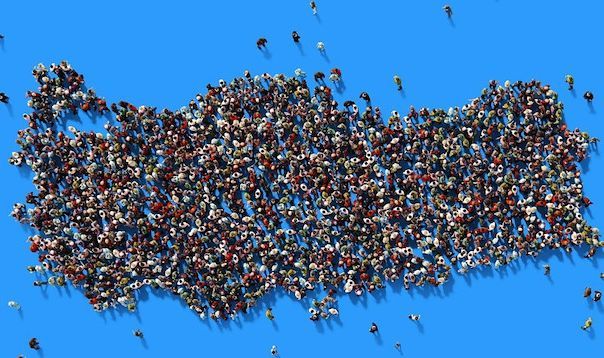 TÜİK Verilerinde Kadın Dosyası: Nüfusta Eşitlik, Temsilde Yükseliş ve Yaşam Süresinde Fark