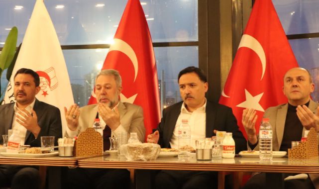 Vali Gökmen Çiçek: Al bayrağımız özgür ve hür bir şekilde dalgalanıyor
