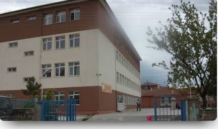 Yahyalı'da öğrenciler arası bıçaklı kavga: 1 yaralı