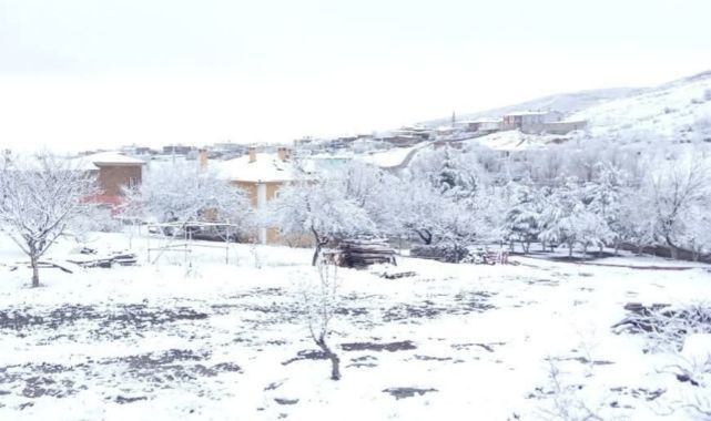 Akkışla ve Tomarza’da kar yağışı etkili oldu