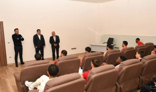 Başkan Büyükkılıç’tan Kayserispor’a moral ziyareti