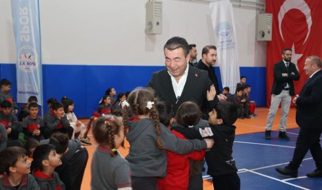 Başkan Metin öğrencilerle spor etkinliğinde buluştu