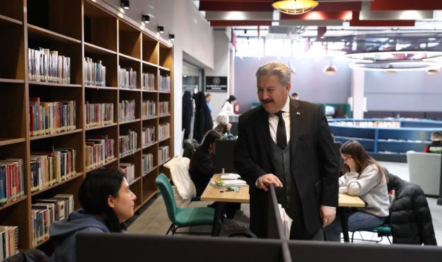 Gençler, Akıl Küpü Kütüphaneleri'nde geleceğe en iyi şekilde hazırlanıyor