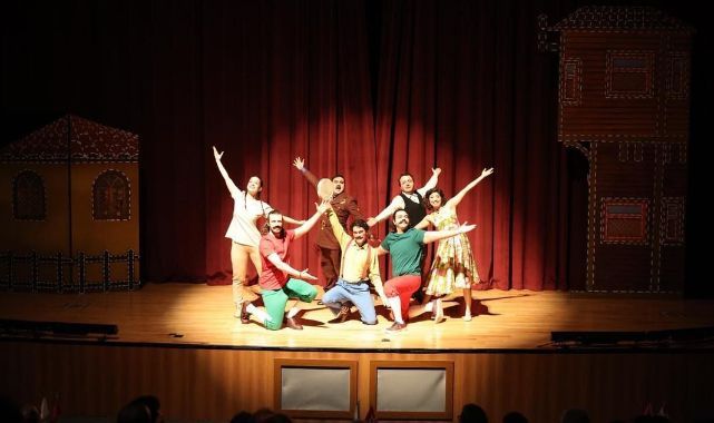 Kayseri tiyatroyu sevdi