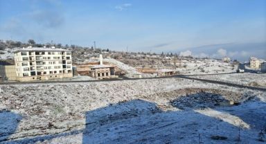 Kayseri'ye Nisan ayında kar yağdı