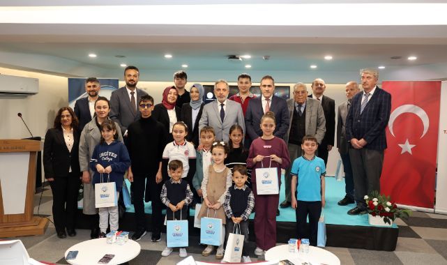 Talas'ta kitap kurtları ödüllendirildi