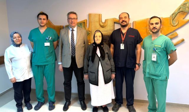 Vücudundan 3,7 kiloluk tümör çıkartılan hasta sağlığına kavuştu